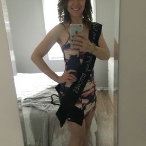 Slinky Exposed Seam Cloud Bodycon Mini-Dress Size XS